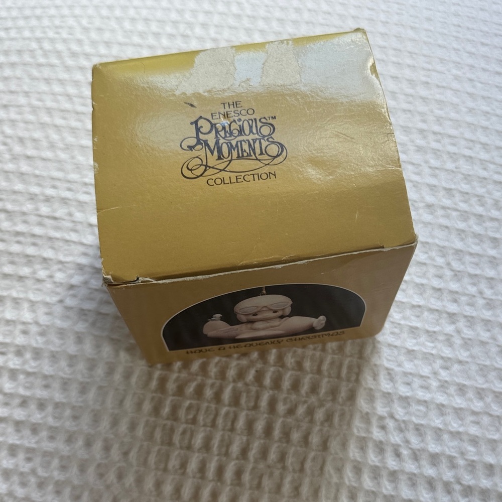 Precious Moments Have a Heavenly Christmas Ornament Angel Airplane w Box Tag - Picture 8 of 10